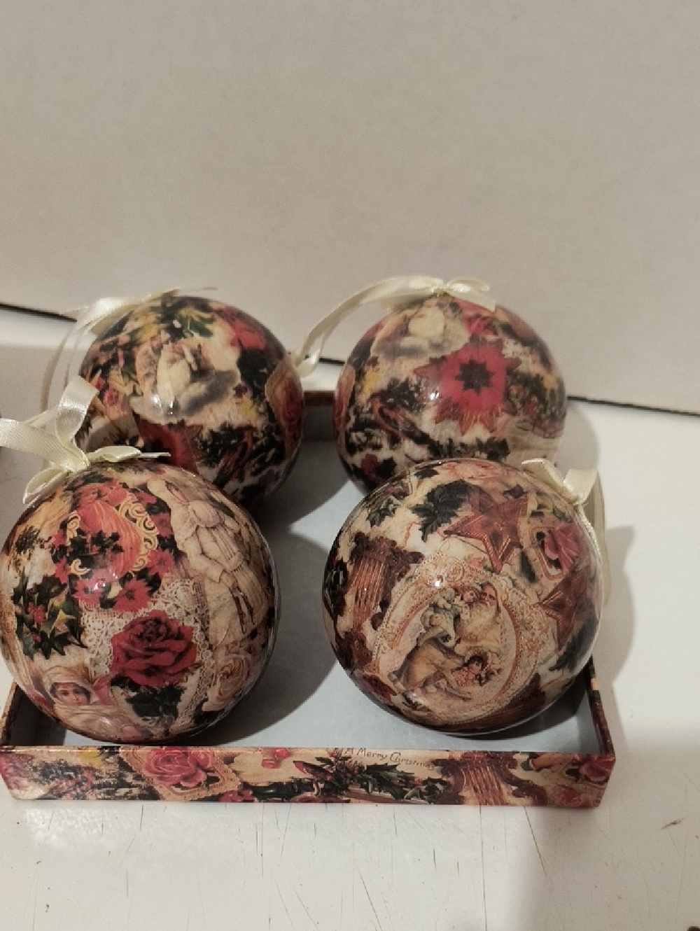 Avon Victorian Decoupage Holiday Ornaments - Cream and Red B1